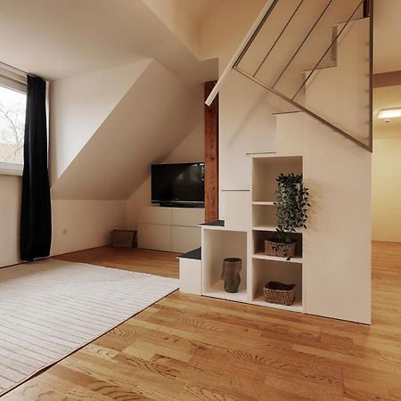 Homiestay City-Apartment, Balkon & Parkplatz 뷔르츠부르크 외부 사진