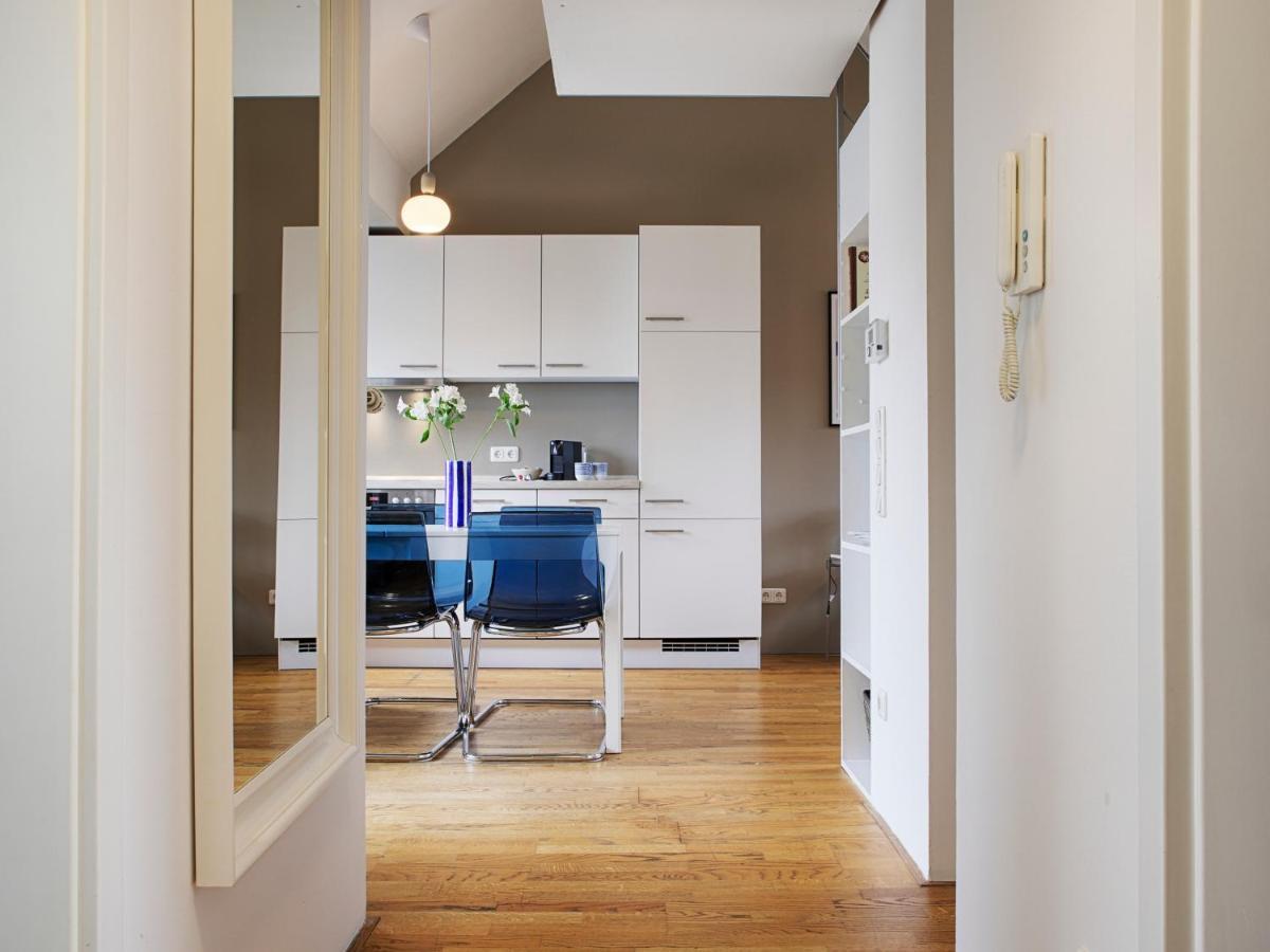 Homiestay City-Apartment, Balkon & Parkplatz 뷔르츠부르크 외부 사진
